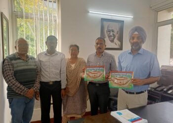 नवी दिल्ली येथे निवासी आयुक्त रुपिंदरसिंग यांच्या हस्ते ‘लोकसभा पूर्वपीठिका -२०२४’ चे प्रकाशन