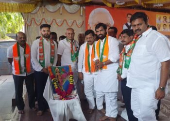 मोदींच्या हजारो कोटींच्या विकासकामांमुळे सोलापूरकर राहणार महायुतीच्याच पाठीशी.! – राम सातपुते, भाजप उमेदवार ⭕