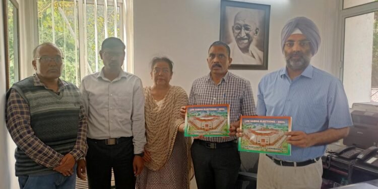 नवी दिल्ली येथे निवासी आयुक्त रुपिंदरसिंग यांच्या हस्ते ‘लोकसभा पूर्वपीठिका -२०२४’ चे प्रकाशन