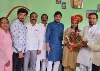 भाजी विक्रेत्याच्या लेकीने मिळवले UPSC मध्ये यश..