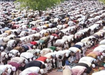 सोलापुरात रमजान ईद मोठ्या उत्साहात साजरा