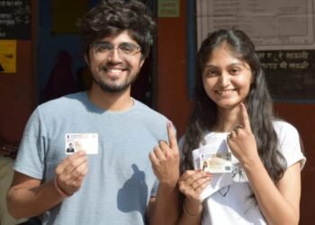 लोकसभा निवडणुकीच्या पहिल्या टप्प्यातील पाच मतदारसंघात दुपारी १ वाजेपर्यंत ३२.३६ टक्के मतदान  