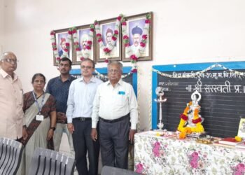 नू.म.वि. शिशु शाळेत  वृत्तलेखन कार्यशाळा ; ज्येष्ठ पत्रकार  जोशी यांचे मार्गदर्शन