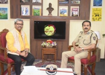 आचारसंहिता काळात समाज माध्यमांचा वापर करताना दक्षता बाळगावी – पोलिस उप महानिरीक्षक संजय शिंत्रे  .