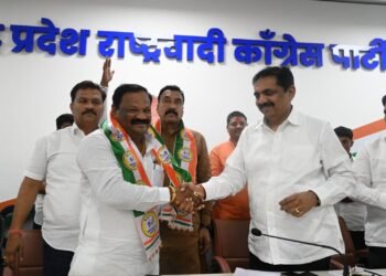 शिवसेना शिंदे गटाचे नेते संजय कोकाटे यांचा राष्ट्रवादी काँग्रेस शरदचंद्र पवार पक्षात पक्ष प्रवेश