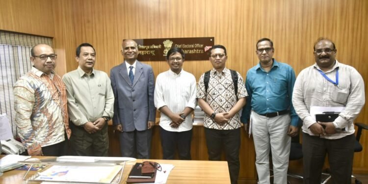 इंडोनेशिया निवडणूक आयोगाच्या शिष्टमंडळाने साधला मुख्य निवडणूक अधिकारी यांच्याशी संवाद