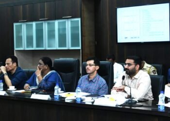 निवडणूक निरीक्षकांचा लोकसभा उमेदवार व प्रतिनिधींशी संवाद