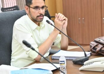 सोलापूर व माढा निवडणूक निर्णय अधिकारी यांच्या कार्यालयासाठी चोख बंदोबस्त ठेवावा -जिल्हा निवडणूक अधिकारी कुमार आशीर्वाद