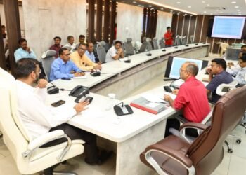 नांदेड जिल्ह्यात कोणत्याच मतदान केंद्रावर दिव्यांगांना त्रास होता कामा नये : जिल्हाधिकारी