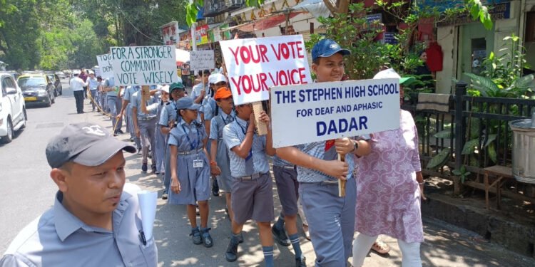 दिव्यांग मतदारांमध्ये मतदान जनजागृतीसाठी विविध उपक्रम