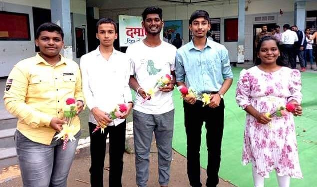 दमाणी प्रशालेची शंभर टक्के निकालाची परंपरा कायम ; हे आहेत यशाचे मानकरी..