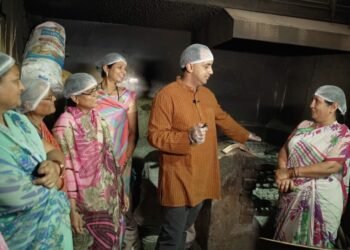 खान्देशची भरीत रेसिपी व्हाया मतदान जागृती संदेश एकच… तुमच ‘मत अनमोल आहे’