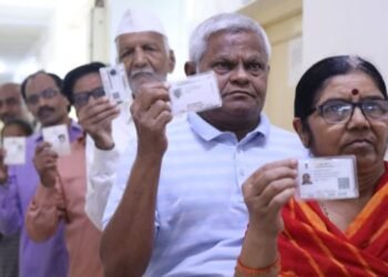 लोकसभा निवडणूक ; सकाळी ११ वाजेपर्यंत सरासरी १८.१८ टक्के मतदान