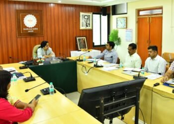 आपत्ती व्यवस्थापनासाठी सर्व यंत्रणांनी सतर्क राहावे – विभागीय आयुक्त डॉ. निधी पाण्डेय