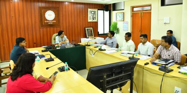 आपत्ती व्यवस्थापनासाठी सर्व यंत्रणांनी सतर्क राहावे – विभागीय आयुक्त डॉ. निधी पाण्डेय