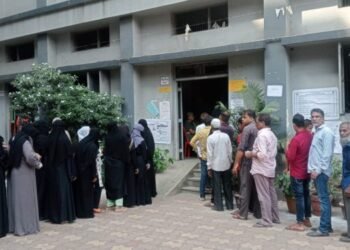 लोकसभा निवडणुकीच्या पाचव्या टप्प्यातील १३ मतदारसंघात सकाळी ९ वाजेपर्यंत ६.३३ टक्के मतदान