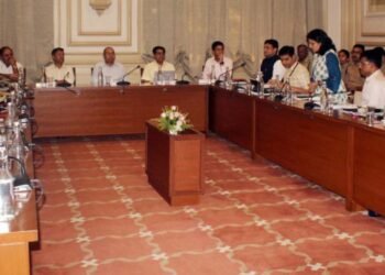 केंद्रीय निवडणूक निरीक्षकांकडून मुंबई शहर जिल्ह्यातील निवडणूक कामकाजाचा आढावा