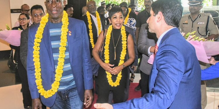 त्रिनिदाद आणि टोबॅगोचे पंतप्रधान डॉ. किथ रॉली यांचे स्वागत