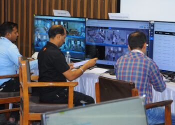 केंद्रीय निवडणूक निरीक्षकांची नियंत्रण कक्षाला भेट