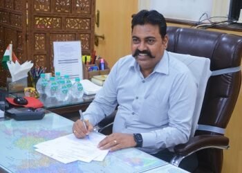नूतन विभागीय आयुक्त दिलीप गावडे यांनी कार्यभार स्वीकारला