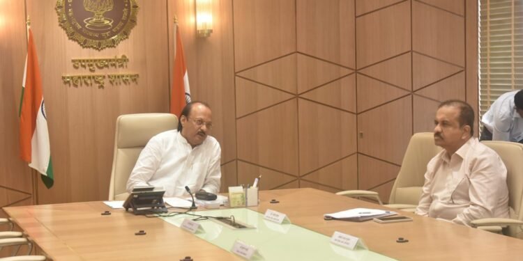 рд░рд╛рдЬреНрдпрд╛рддреАрд▓ рдкрд╛рдКрд╕, рдЦрддреЗ, рдмреА-рдмрд┐рдпрд╛рдгреЗ, рдЯрдБрдХрд░, рдкреАрдХ рдХрд░реНрдЬ, рдкрд╛рдгреАрд╕рд╛рдареНрдпрд╛рдЪрд╛ рдЙрдкрдореБрдЦреНрдпрдордВрддреНрд░реА рдЕрдЬрд┐рдд рдкрд╡рд╛рд░ рдпрд╛рдВрдиреА рд╕рд░реНрд╡ рд╡рд┐рднрд╛рдЧреАрдп рдЖрдпреБрдХреНрддрд╛рдВрдХрдбреВрди рдШреЗрддрд▓рд╛ рдЖрдврд╛рд╡рд╛