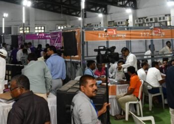 राज्यातील मतमोजणी प्रक्रिया सुरळीतपणे सुरू