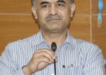 कठीण परिस्थितीत मध्यम मार्ग काढण्याचा प्रयत्न करावा -मुख्य सचिव डॉ.नितीन करीर