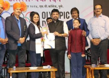 खेळाडूंना सर्व सोयी सुविधा उपलब्ध करून देण्यासाठी शासन कटिबद्ध