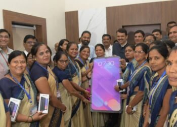 जिल्ह्यातील १ हजार ९१० आशा सेविकांचे मोबाईल सुविधेतून सक्षमीकरण