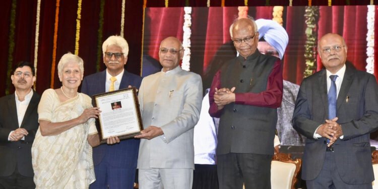 व्यवस्थापन शिक्षण परवडणारे व गुणवत्तापूर्ण करावे – राज्यपाल रमेश बैस