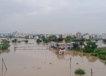 नागपूर येथे मुसळधार पाऊस; उपमुख्यमंत्री तथा पालकमंत्री देवेंद्र फडणवीस यांच्याकडून परिस्थितीचा आढावा