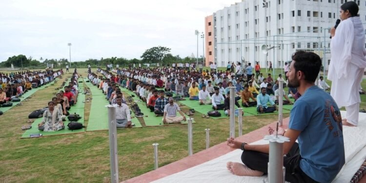 योग आणि प्राणायामामुळे शारीरिक व मानसिक ऊर्जा -साध्वी तत्वमयी