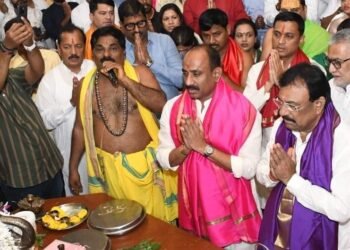 अक्कलकोट : महाप्रसादगृह इमारतीचा भूमिपूजन समारंभ संपन्न