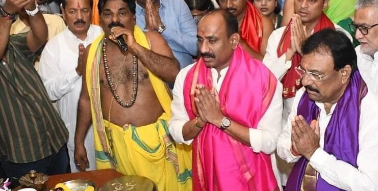 अक्कलकोट : महाप्रसादगृह इमारतीचा भूमिपूजन समारंभ संपन्न