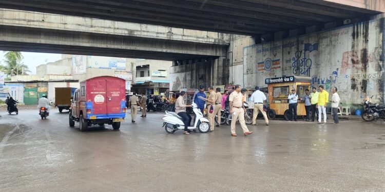 शहरात नाकाबंदी; पोलीस प्रशासन अलर्ट मोडवर..