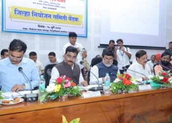 पालकमंत्री उदय सामंत यांच्या अध्यक्षतेखाली जिल्हा नियोजन समिती बैठक संपन्न; ५०१ कोटींच्या प्रारुप आराखड्यास मान्यता