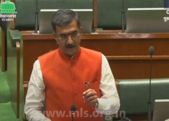 मनोज जरांगे–पाटील यांच्या वाहन ताफ्याच्या सुरक्षेसाठी सशस्त्र पोलीस नियुक्त – मंत्री शंभूराज देसाई