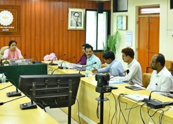 विभागीय आयुक्तांकडून मोझरी विकास आराखड्यातील कामांचा आढावा