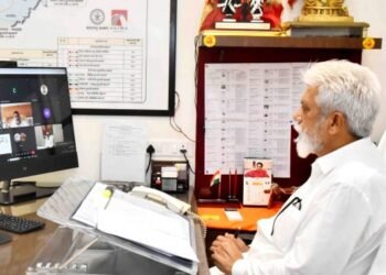‘मुख्यमंत्री-माझी लाडकी बहीण’ योजनेचा नाशिक जिल्ह्यातील प्रत्येक पात्र महिलेला लाभ द्यावा
