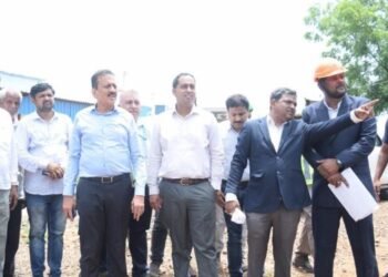चिंचोली येथील प्रस्तावित ‘मेडिकल हब’ ची मंत्री गिरीश महाजन यांच्यासह अधिकाऱ्यांनी केली पाहणी