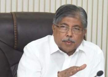 मुलींना मोफत उच्च शिक्षणाबाबत अडचण आल्यास हेल्पलाईन क्रमांकावर संपर्क करा