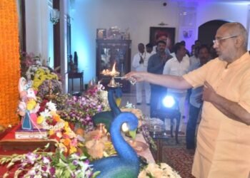 राजभवन येथील गणरायाचे कृत्रिम हौदात विसर्जन