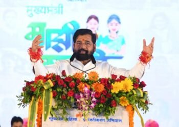 महिला भगिनींच्या जीवनात सुखासमाधानाचे दिवस आणण्यासाठी हात आखडता घेणार नाही