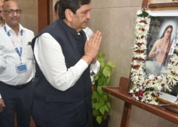 भगवान सर्वज्ञ श्री चक्रधर स्वामी यांच्या अवतार दिनानिमित्त मंत्रालयात अभिवादन