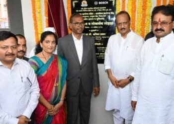 आगामी १०० वर्षांचा विचार करुन नवीन मध्यवर्ती इमारतीचे काम करा- 