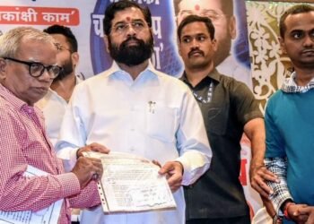 रखडलेले पुनर्वसन प्रकल्प पूर्ण करून ‘झोपडपट्टीमुक्त मुंबई’ करण्याचे उद्दिष्ट