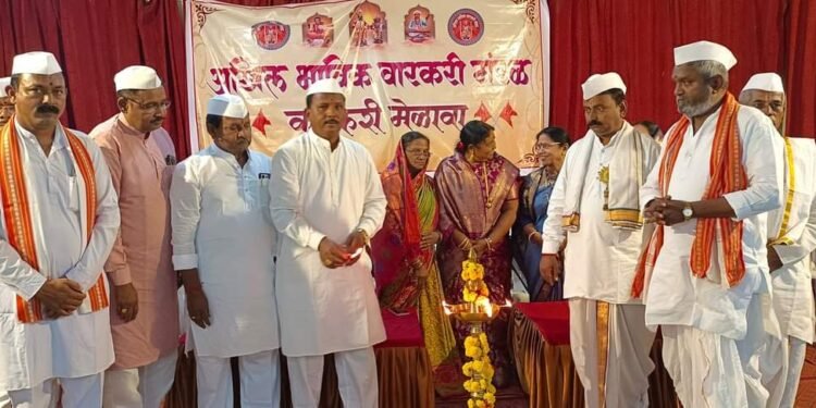 अखिल भाविक वारकरी मंडळ हे वारकरी सेवेसाठी कटीबद्ध