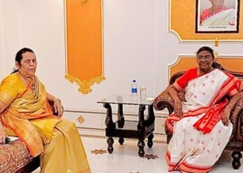 अल्पवयीन मुली आणि महिलांसंदर्भातील गुन्हेगारांच्या फाशीच्या शिक्षेचा दयेचा अर्ज नाकारावा
