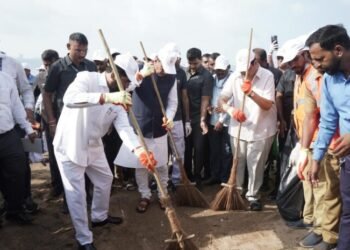सफाई कर्मचारी हा मुंबईचा खरा हिरो ..