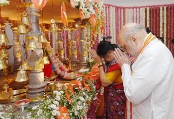 केंद्रीय गृहमंत्री अमित शाह यांनी घेतले सागर निवासस्थानी श्री गणरायाचे दर्शन